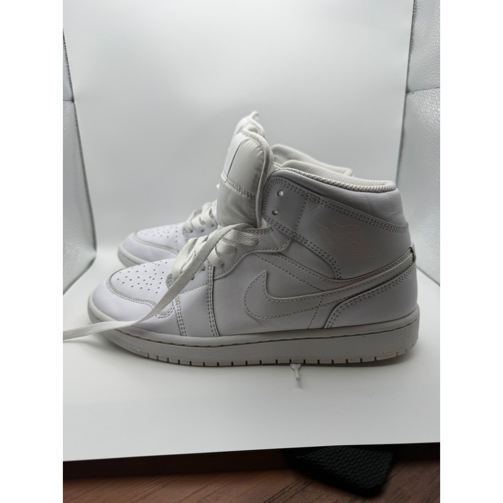 Nike Air Jordan 1 Mid Triple White Leather Sneakers 554724-130 Mens Size 8 - Picture 2 of 12